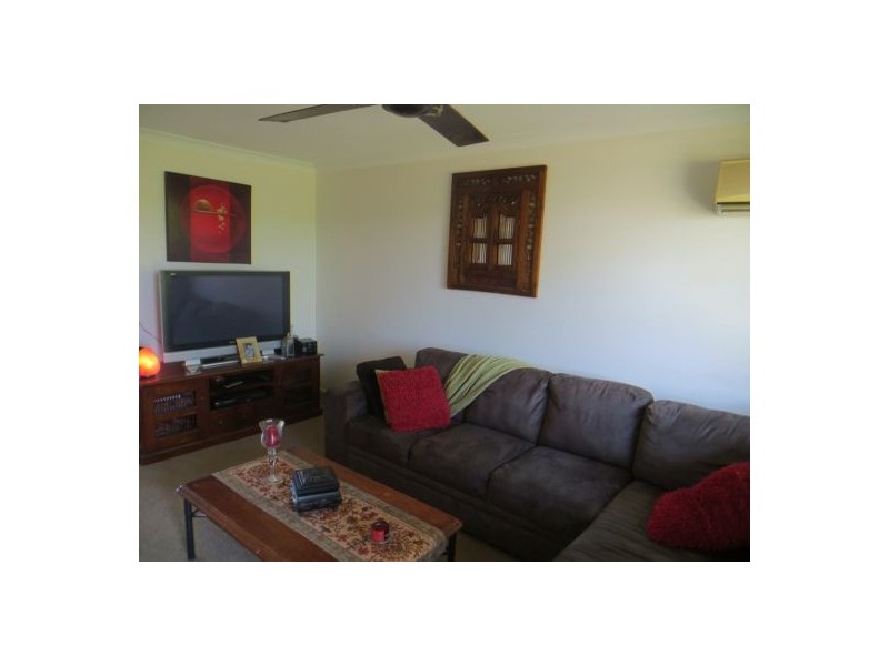 2/61 Hamilton Street, North Mackay QLD 4740