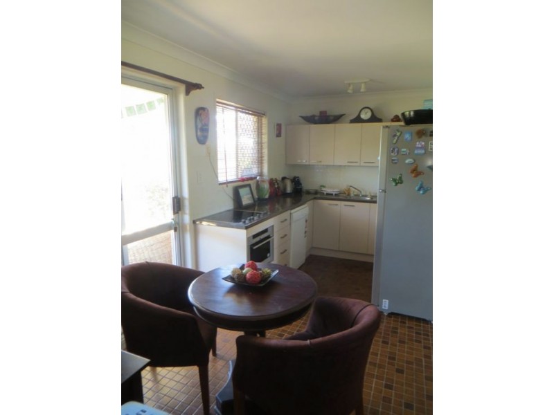 2/61 Hamilton Street, North Mackay QLD 4740