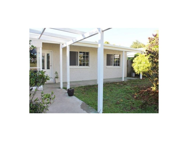 28 South Pacific Avenue, Slade Point QLD 4740