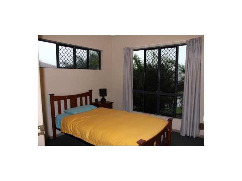 27 McHugh Street, Rural View QLD 4740