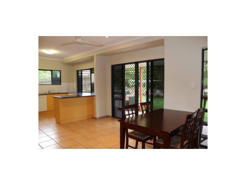 27 McHugh Street, Rural View QLD 4740