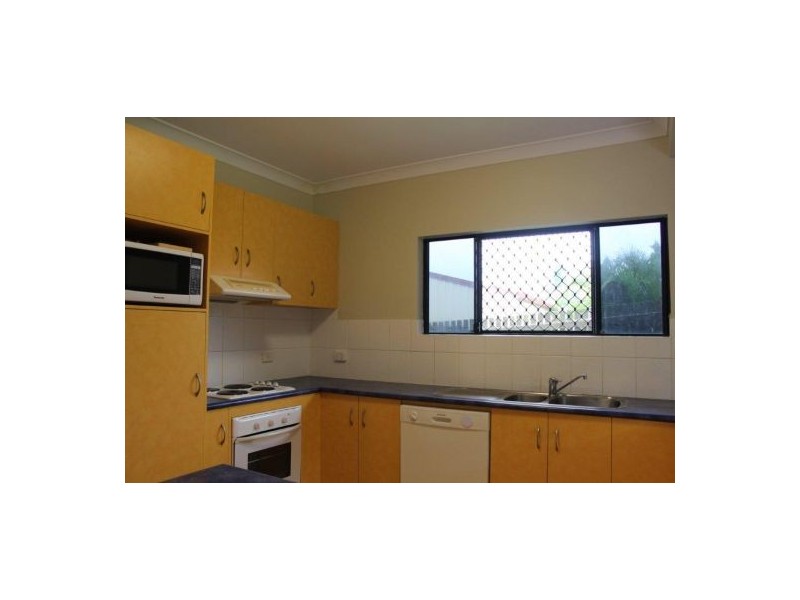 27 McHugh Street, Rural View QLD 4740