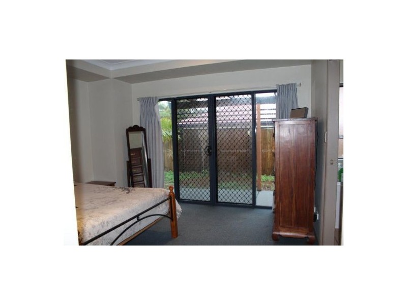 27 McHugh Street, Rural View QLD 4740
