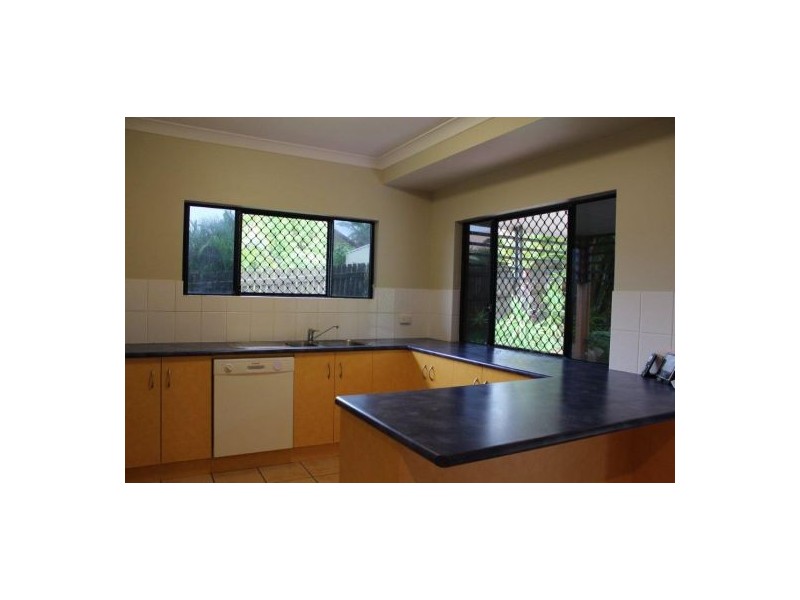 27 McHugh Street, Rural View QLD 4740