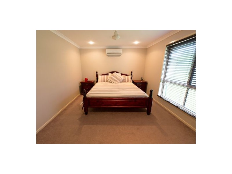 4 Antonia Court, Glenella QLD 4740