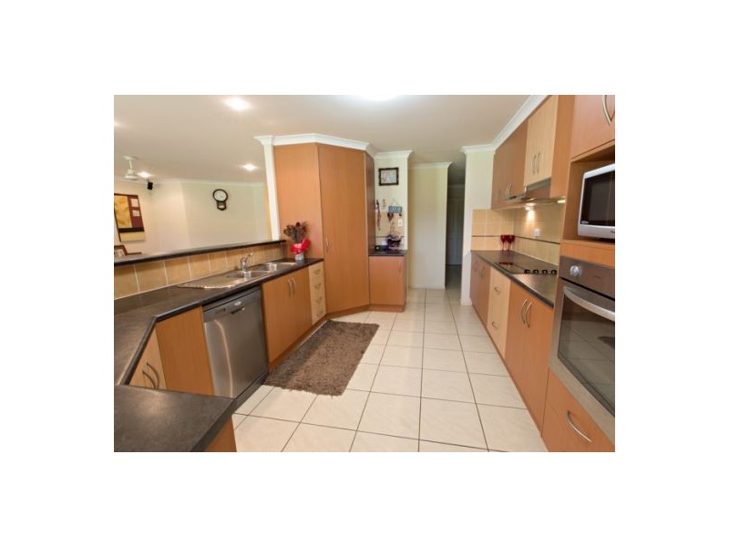 4 Antonia Court, Glenella QLD 4740