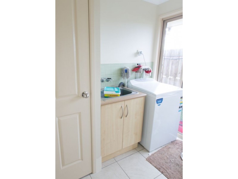 4 Antonia Court, Glenella QLD 4740