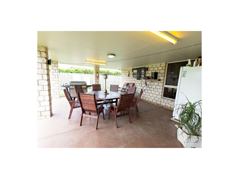 4 Antonia Court, Glenella QLD 4740