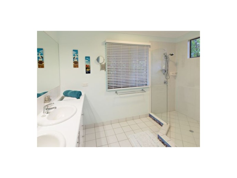 3 Waverley Street, Bucasia QLD 4750