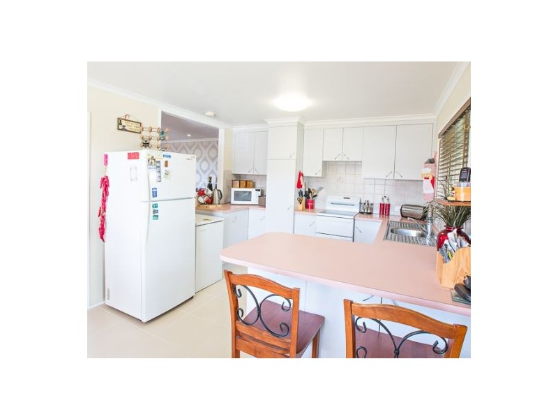 16 Viola Street, Glenella QLD 4740