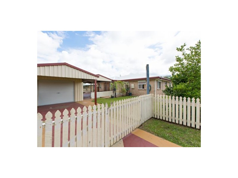 17 Cassia Street, Beaconsfield QLD 4740