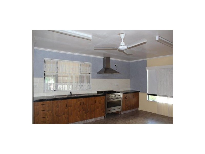 11 Knobel Street, North Mackay QLD 4740