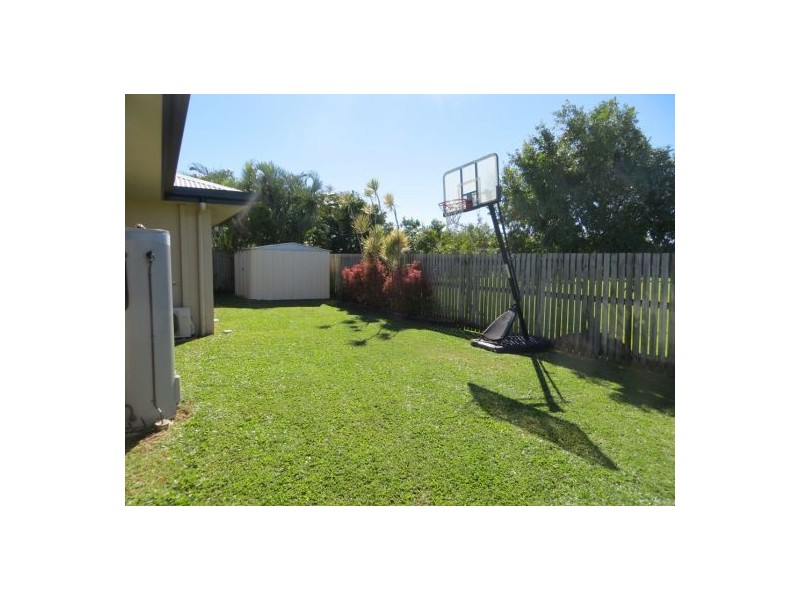68 Victor Avenue, Glenella QLD 4740
