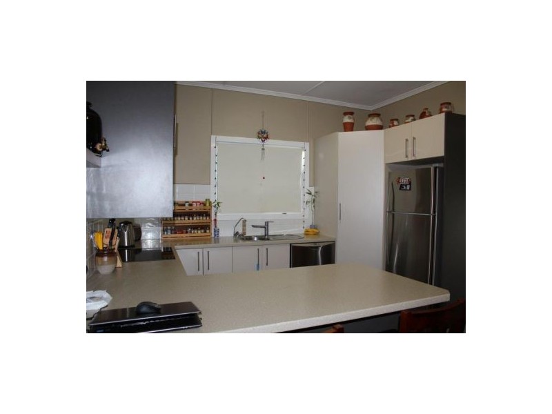 25 Field Street, West Mackay QLD 4740
