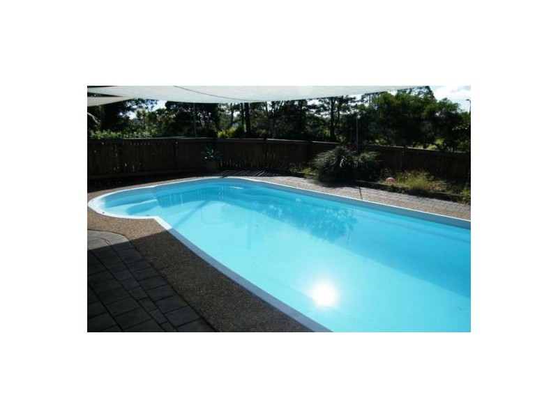 11 McCready Street, Rural View QLD 4740