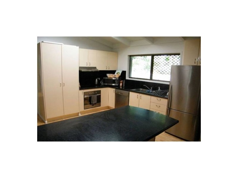 11 McCready Street, Rural View QLD 4740