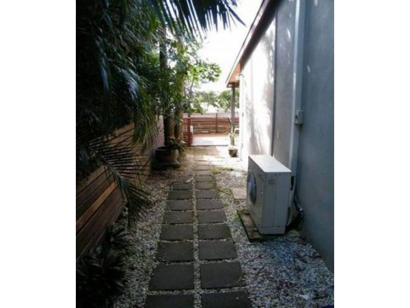 11 McCready Street, Rural View QLD 4740