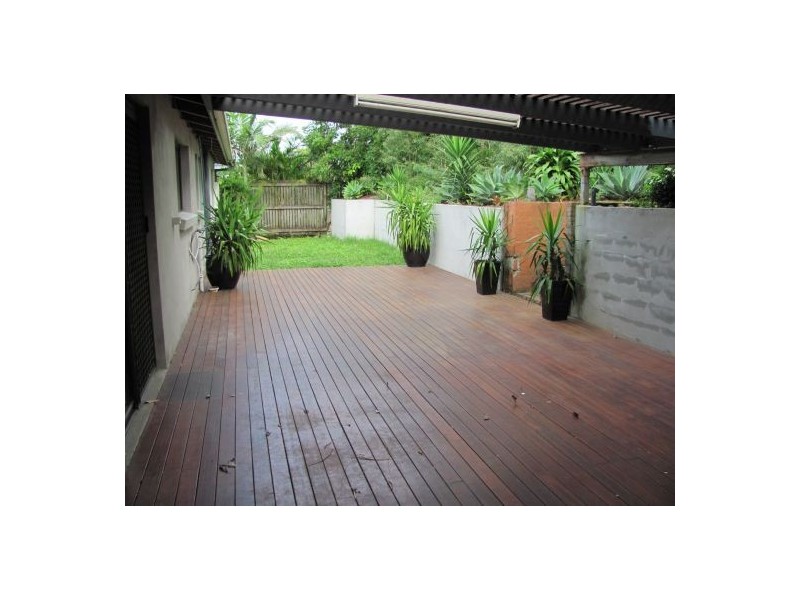 11 McCready Street, Rural View QLD 4740