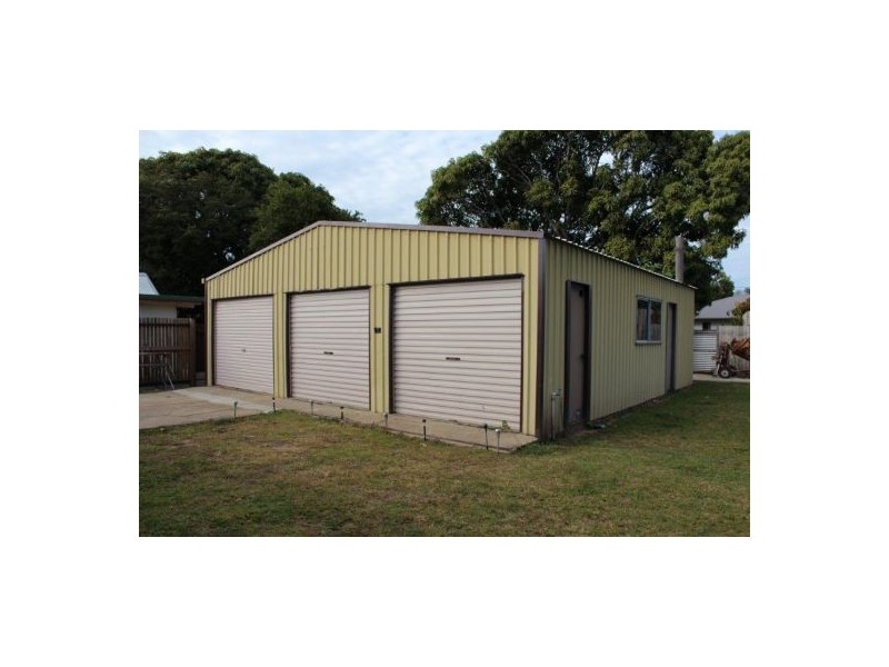 1 Ibis Street, Slade Point QLD 4740