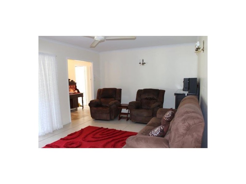 1 Ibis Street, Slade Point QLD 4740