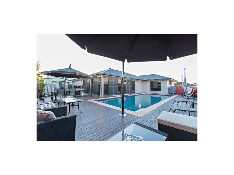 9 Madison Avenue, Glenella QLD 4740