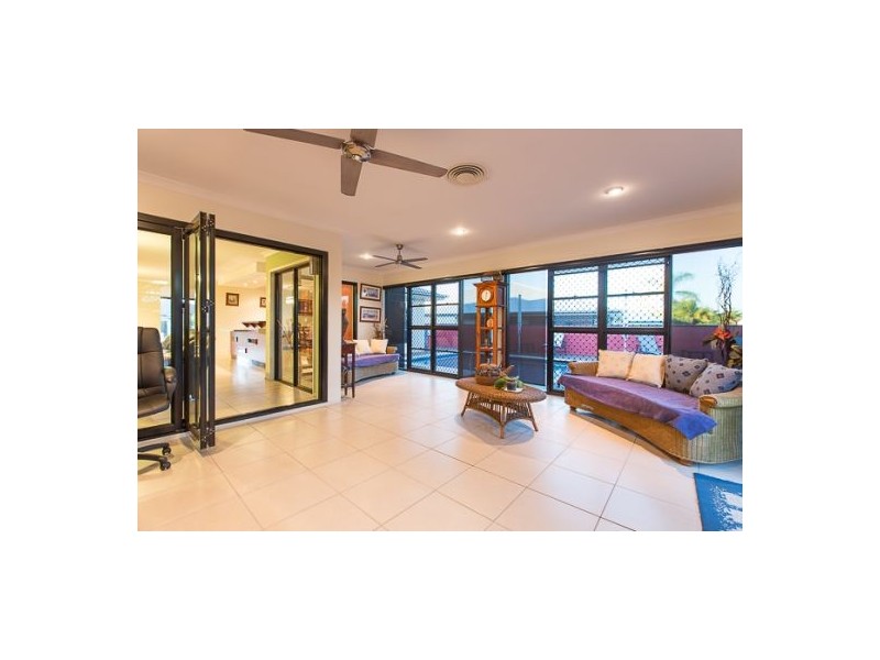 9 Madison Avenue, Glenella QLD 4740