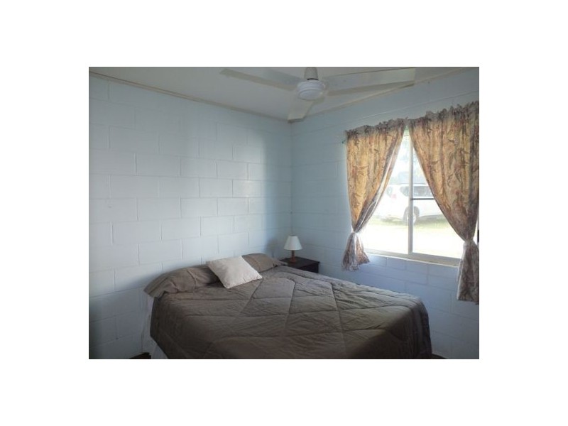 13 Rosella Street, St Helens Beach QLD 4798