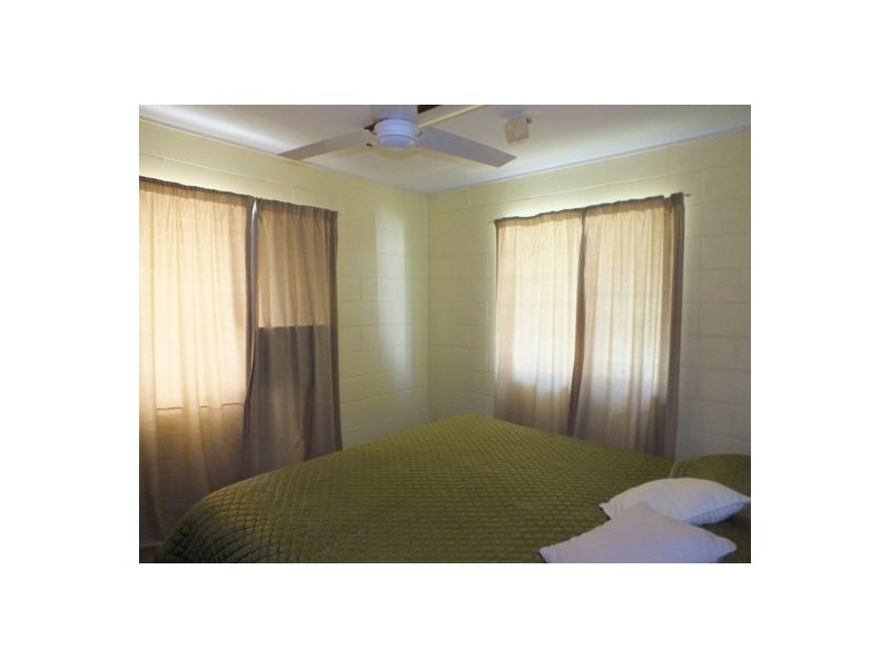 13 Rosella Street, St Helens Beach QLD 4798