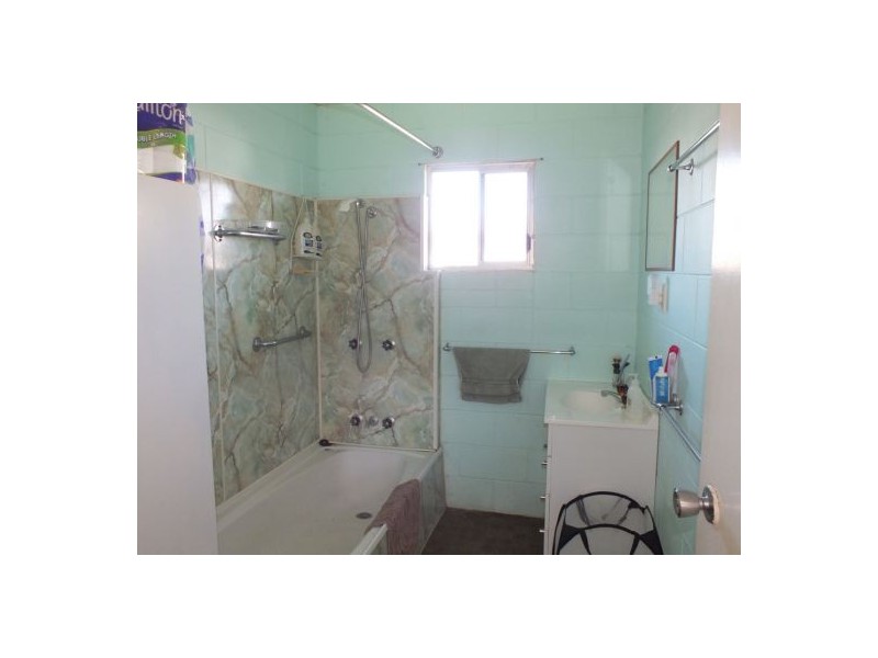 13 Rosella Street, St Helens Beach QLD 4798