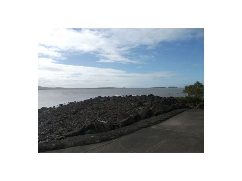 13 Rosella Street, St Helens Beach QLD 4798