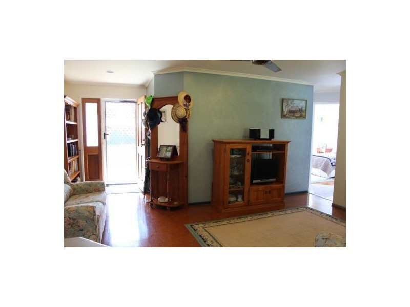 22 Elizabeth Drive, Bucasia QLD 4750