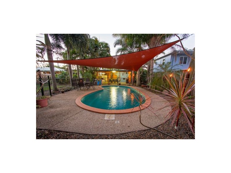 9 St Bees Avenue, Bucasia QLD 4750