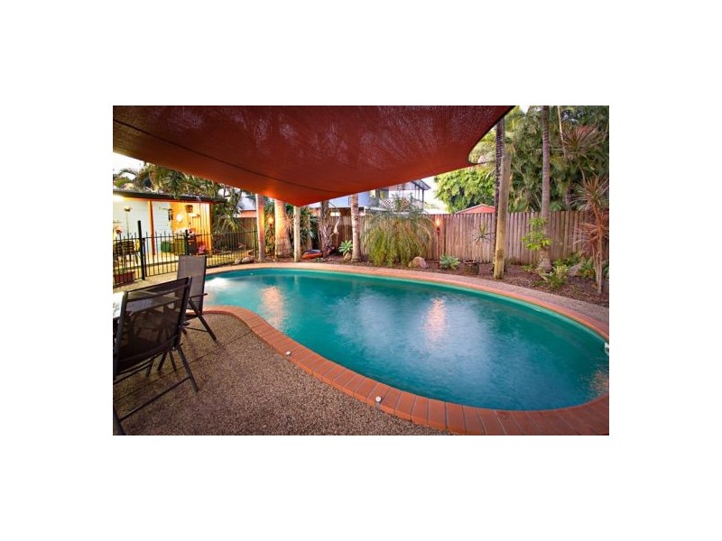 9 St Bees Avenue, Bucasia QLD 4750