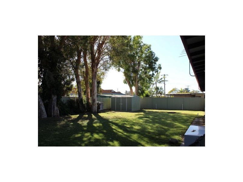 18 Van Eldik Avenue, Andergrove QLD 4740