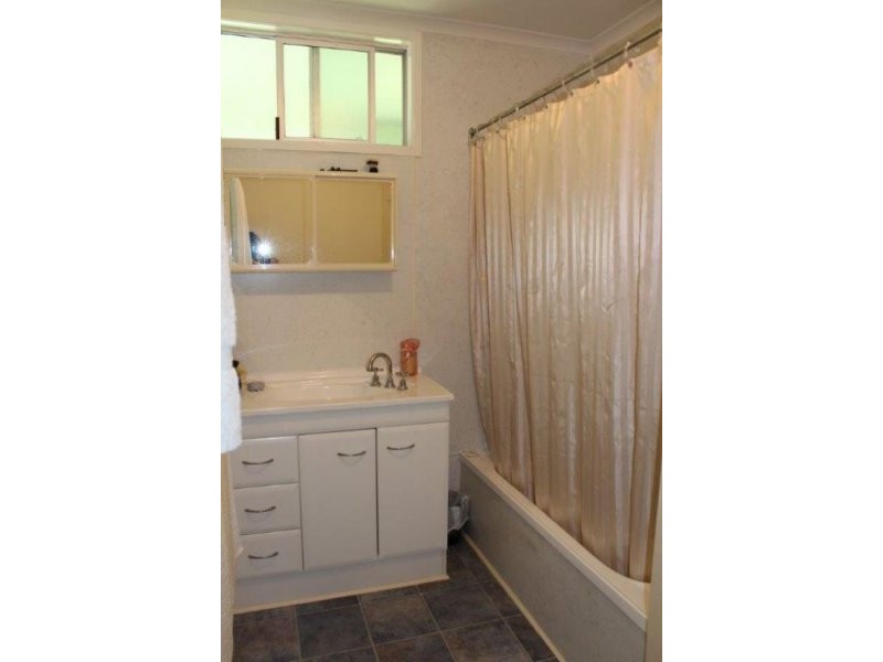 5 Buoro Street, Ball Bay QLD 4741