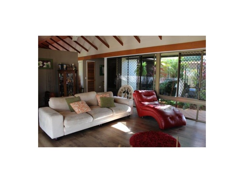 6 Pittman Street, Andergrove QLD 4740