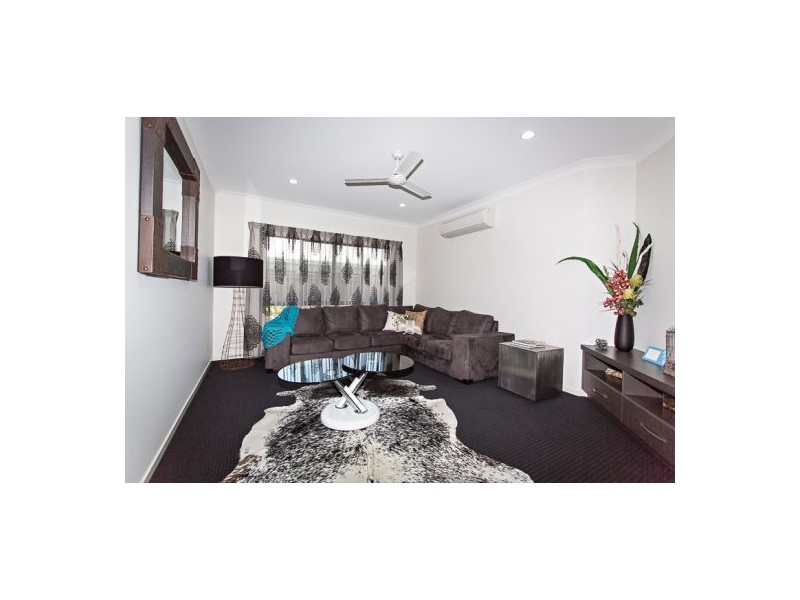 3 Primavera Boulevard, Beaconsfield QLD 4740