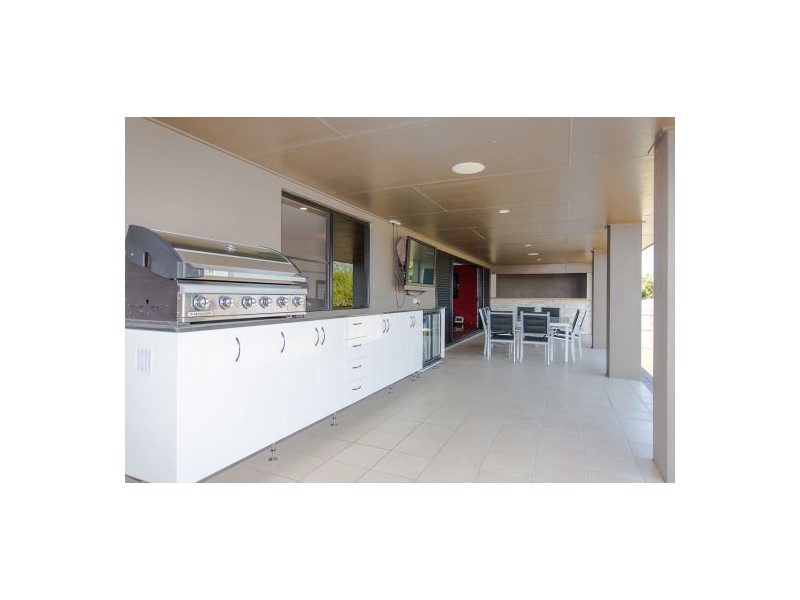 43 Manning Street, Rural View QLD 4740
