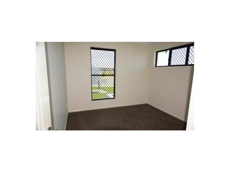 Unit 1 / 1 Bellavista Circuit, Beaconsfield QLD 4740