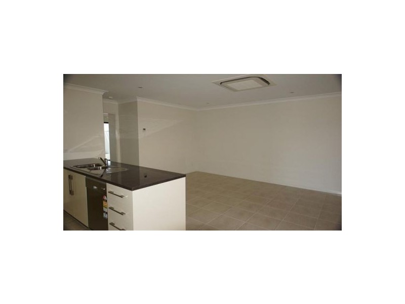 Unit 1 / 1 Bellavista Circuit, Beaconsfield QLD 4740