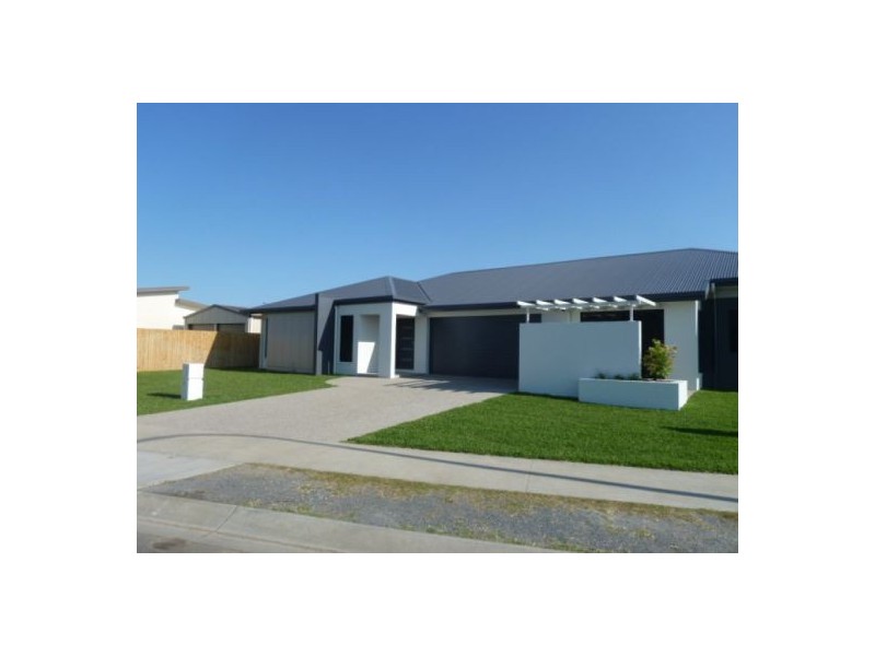 Unit 2 / 1 Bellavista Circuit, Beaconsfield QLD 4740