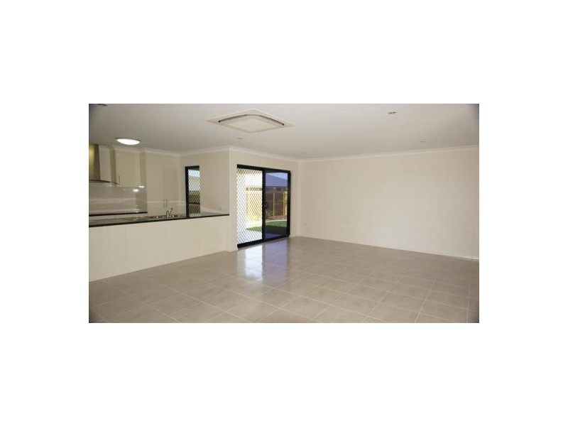 Unit 2 / 1 Bellavista Circuit, Beaconsfield QLD 4740