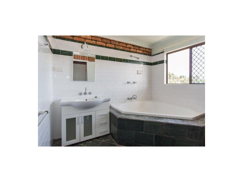 12 Kingfisher Street, Slade Point QLD 4740