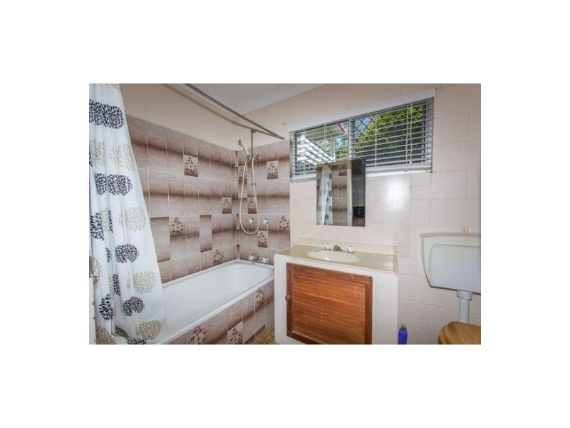 12 Kingfisher Street, Slade Point QLD 4740