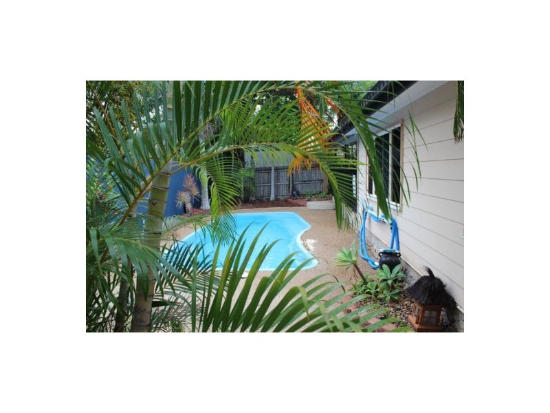 1 Kemp Street, Bucasia QLD 4750