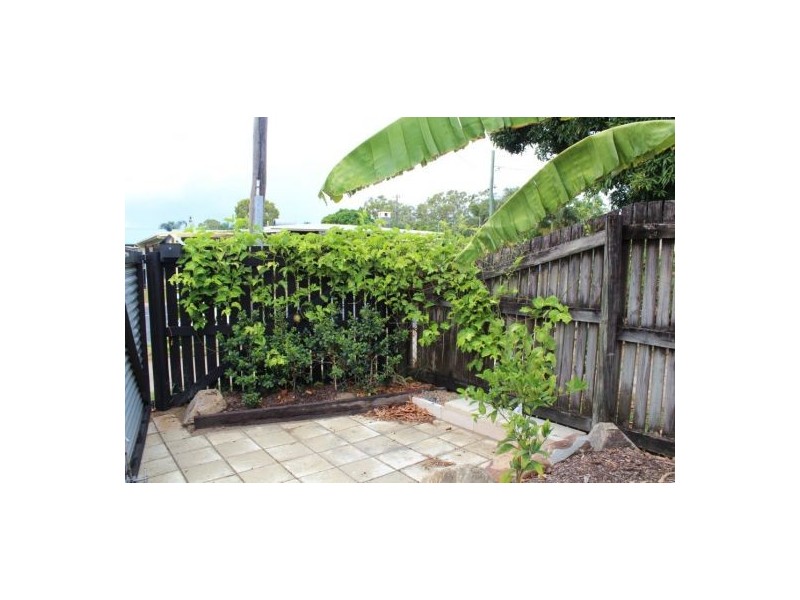 1 Kemp Street, Bucasia QLD 4750