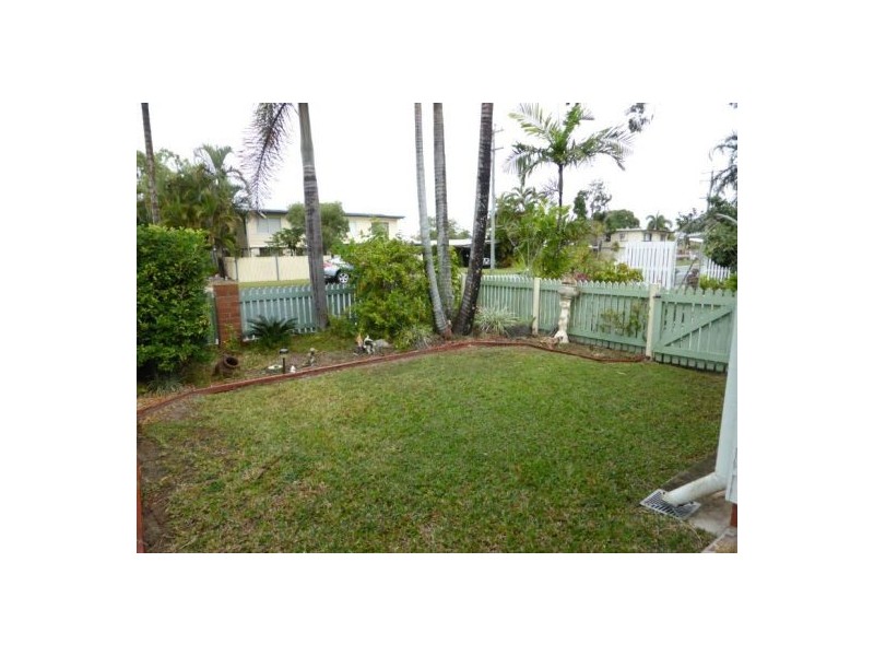 1 / 11 Andergrove Road, Andergrove QLD 4740