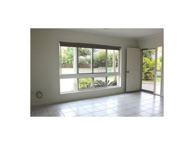 1/58 Waverley Street, Bucasia QLD 4750