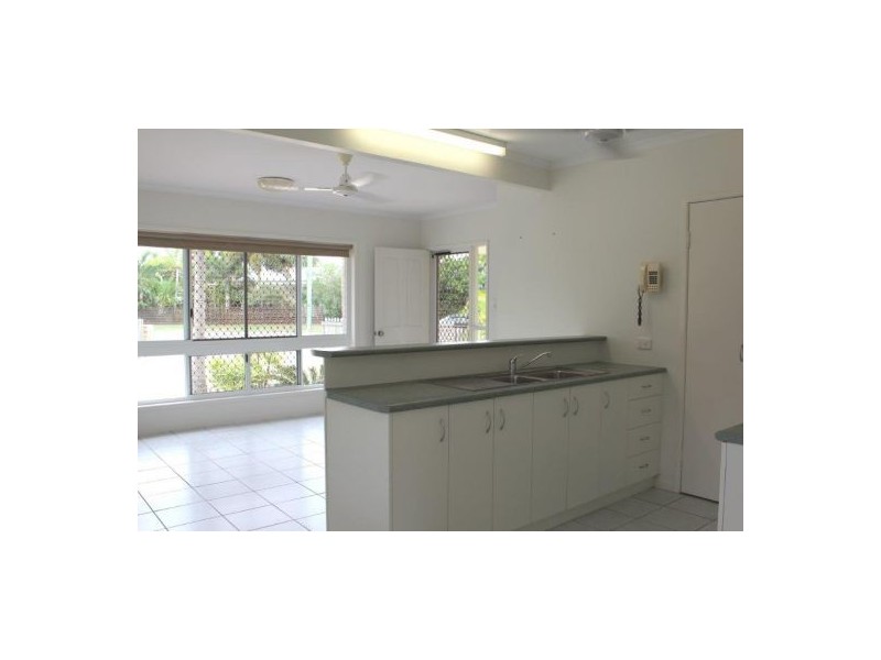 1/58 Waverley Street, Bucasia QLD 4750