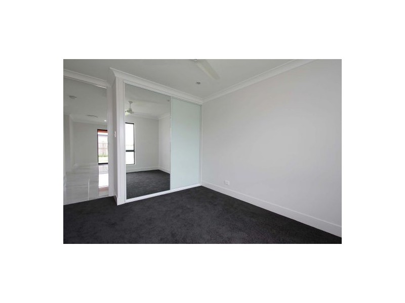 27 Kennys Road, Marian QLD 4753